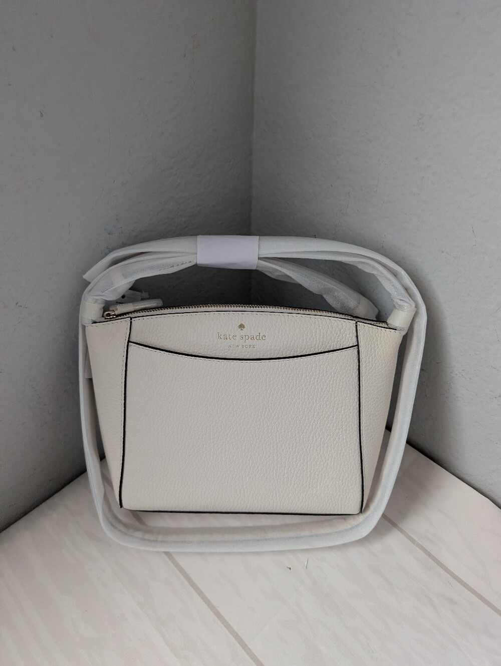 NWT Kate Spade WKR00258 Monica Small Pebbled Leather Crossbody Bag In Meringue